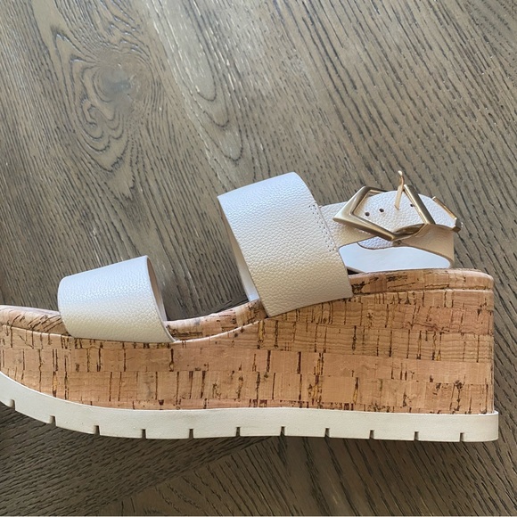 Vince Camuto Cream and Gold Wedge Sandals - Picture 2 of 6